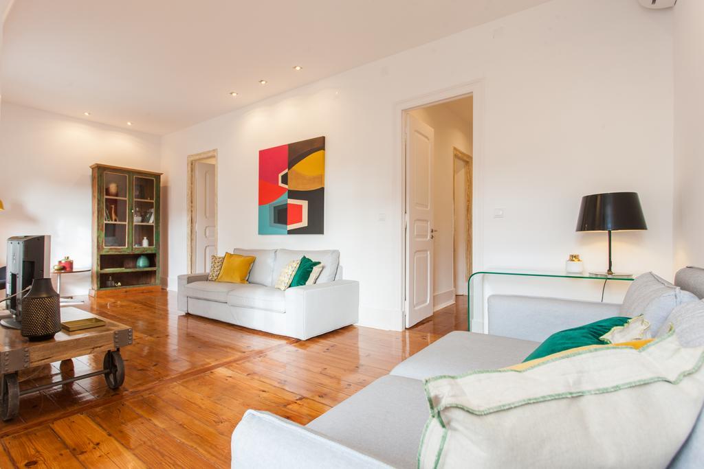 Design Sta Marta/ Liberdade Apartment Lisbon Bagian luar foto