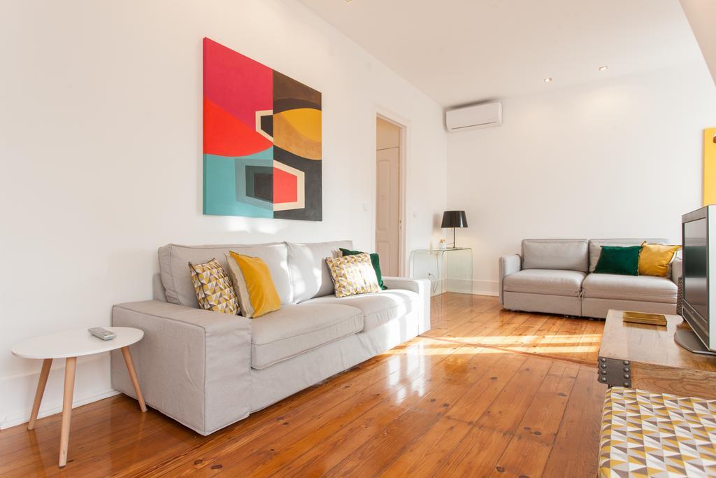 Design Sta Marta/ Liberdade Apartment Lisbon Bagian luar foto