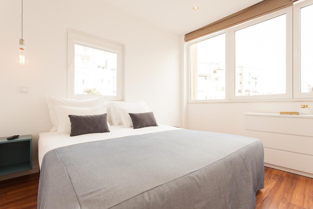 Design Sta Marta/ Liberdade Apartment Lisbon Bagian luar foto