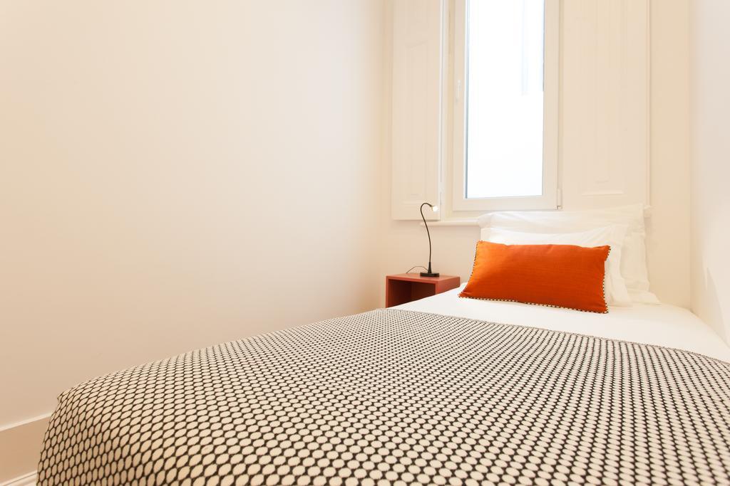 Design Sta Marta/ Liberdade Apartment Lisbon Bagian luar foto