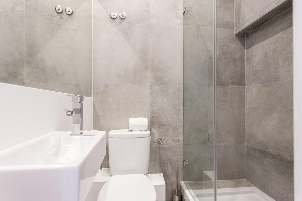 Design Sta Marta/ Liberdade Apartment Lisbon Bagian luar foto